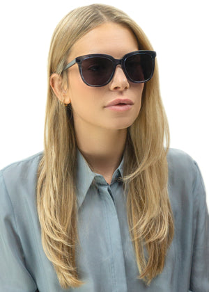 AMELIE BLUE HAVANA | Round-frame sunglasses